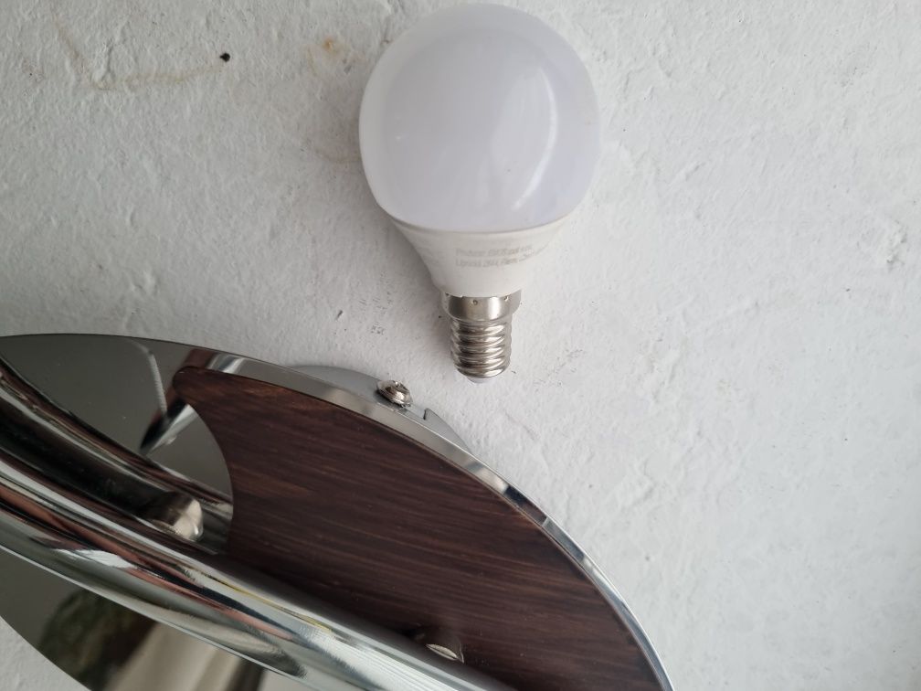 Żyrandol lampa wisząca szklane klosze stan idealny światło na2 żarówki