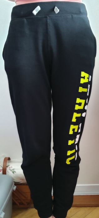 Spodnie dresowe czarne