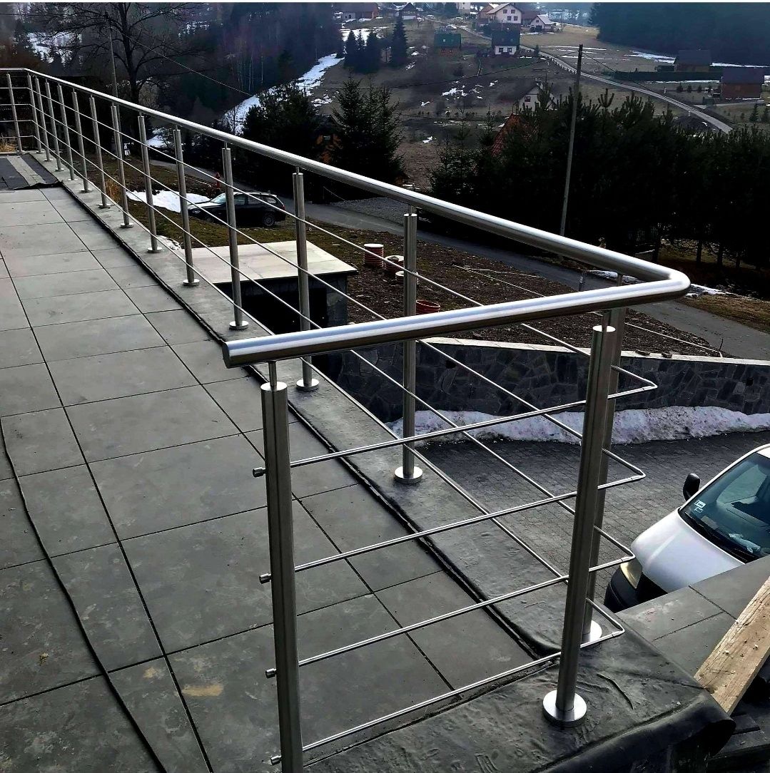 Balustrady ze stali nierdzewnej, malowane i inne.