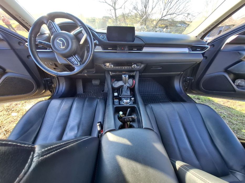 Продам машину мазда 6 2018 р