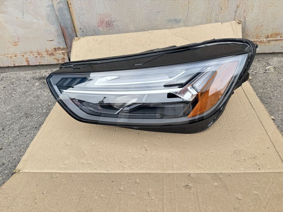 Продам фару Audi Q5  ауди  2023 рестайл оригинал