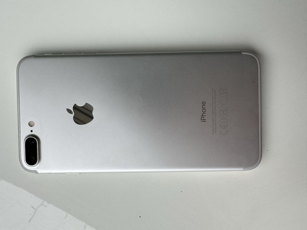 IPhone 7+ идеал 74%