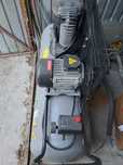 Kompresor HL 425-150 Pro 150 l 317 l/min 10 bar 3 KM 2.2 kW Dwutłokowy
