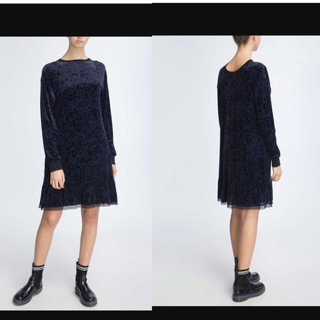 Красива трендова сукня з воланом від німецького бренду marc cain