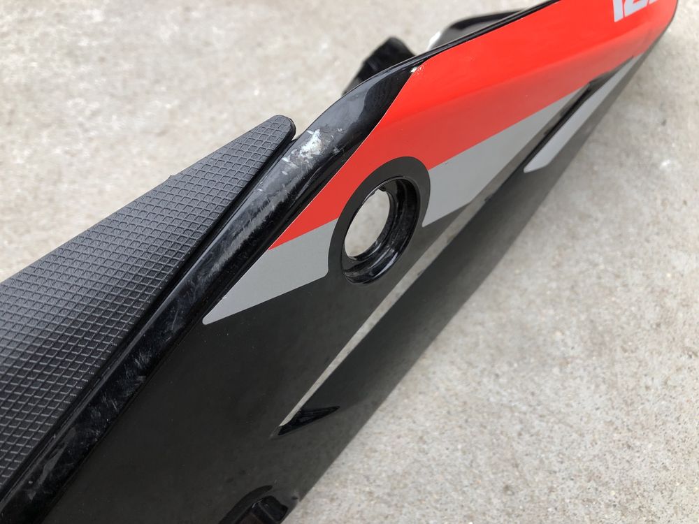 Ogon owiewki aprilia 125 tuono zadupek