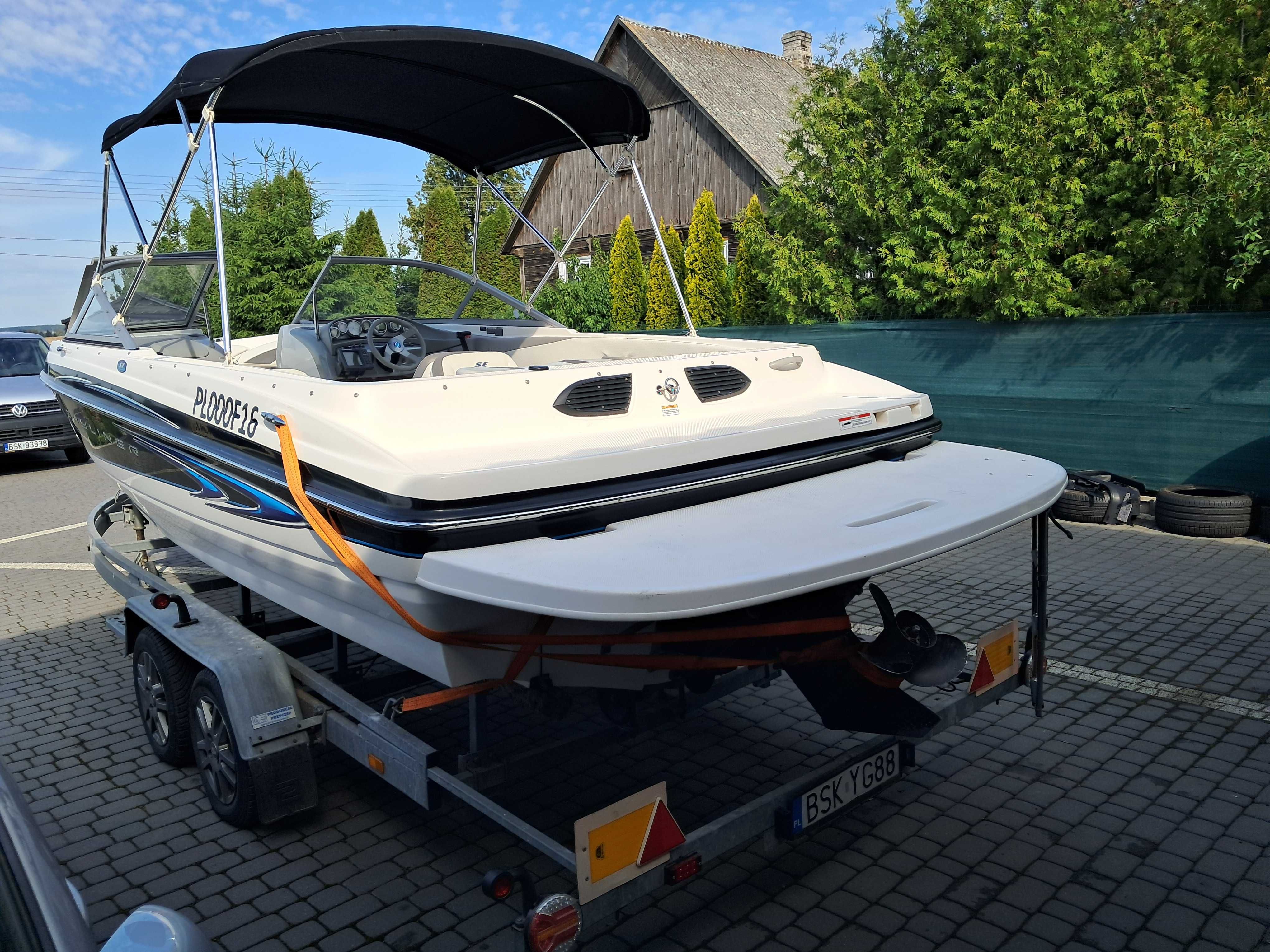 Łódz motorowa Bayliner
