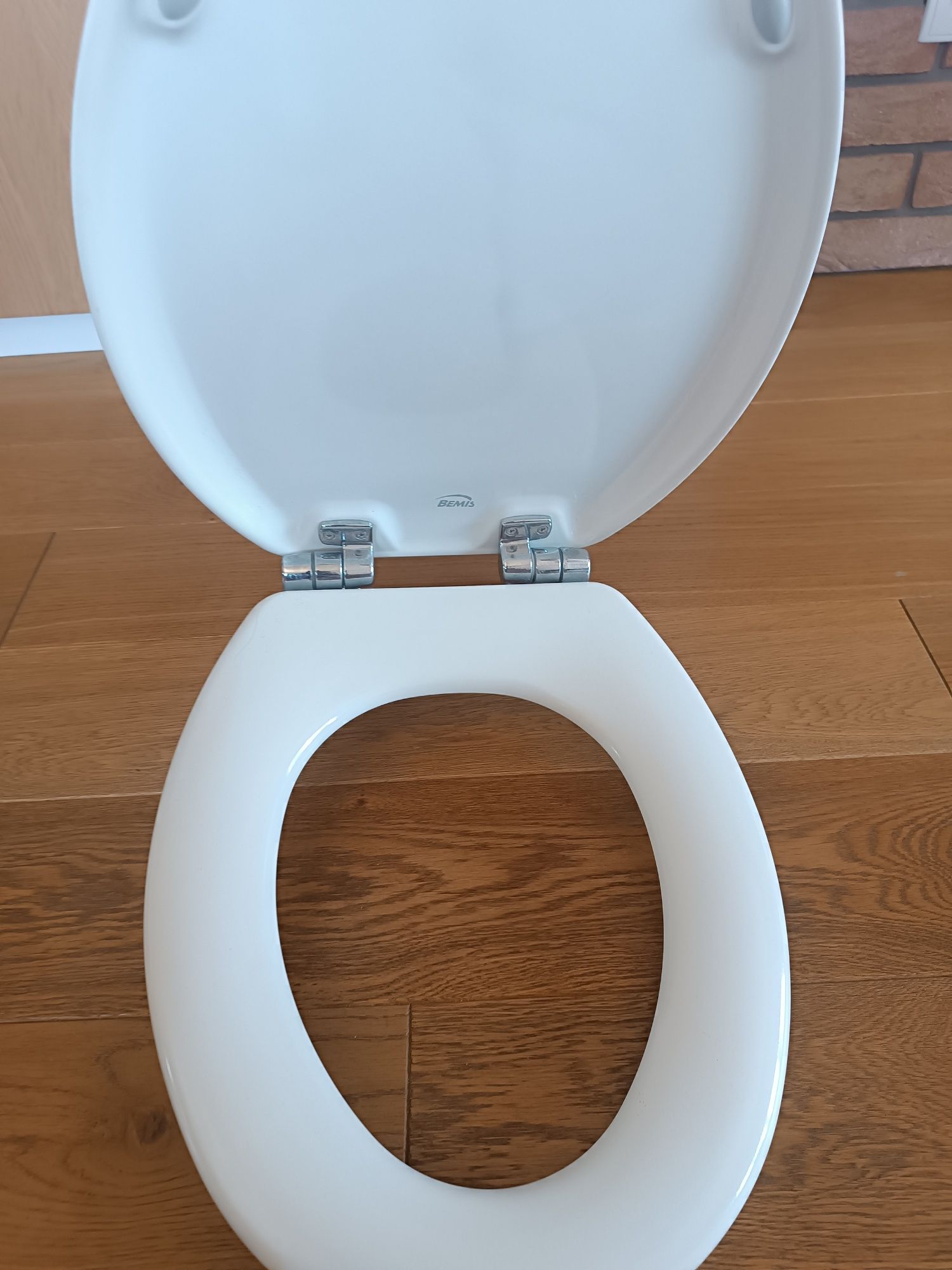 Deska sedesowa twarda WC samoopadająca