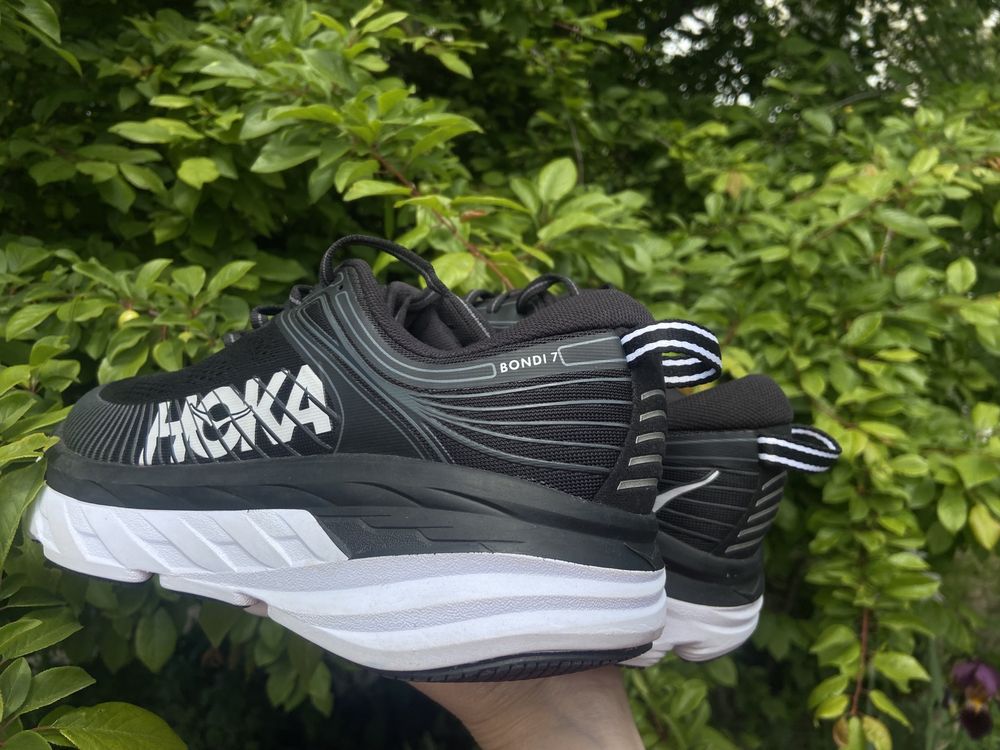 Hoka Bondi 7 кросівки Нові 41