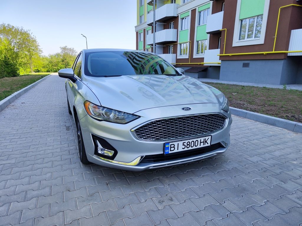 Ford Fusion hybrid 2019