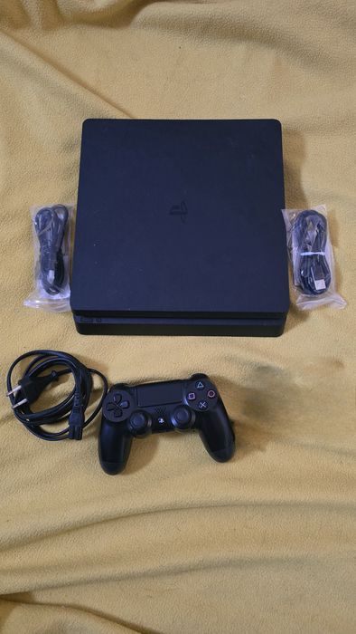 PS4 Slim  1tb desbloqueada