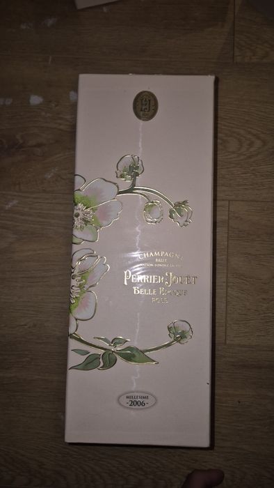 Perrier Jolet Rose 2006
BELLE 2