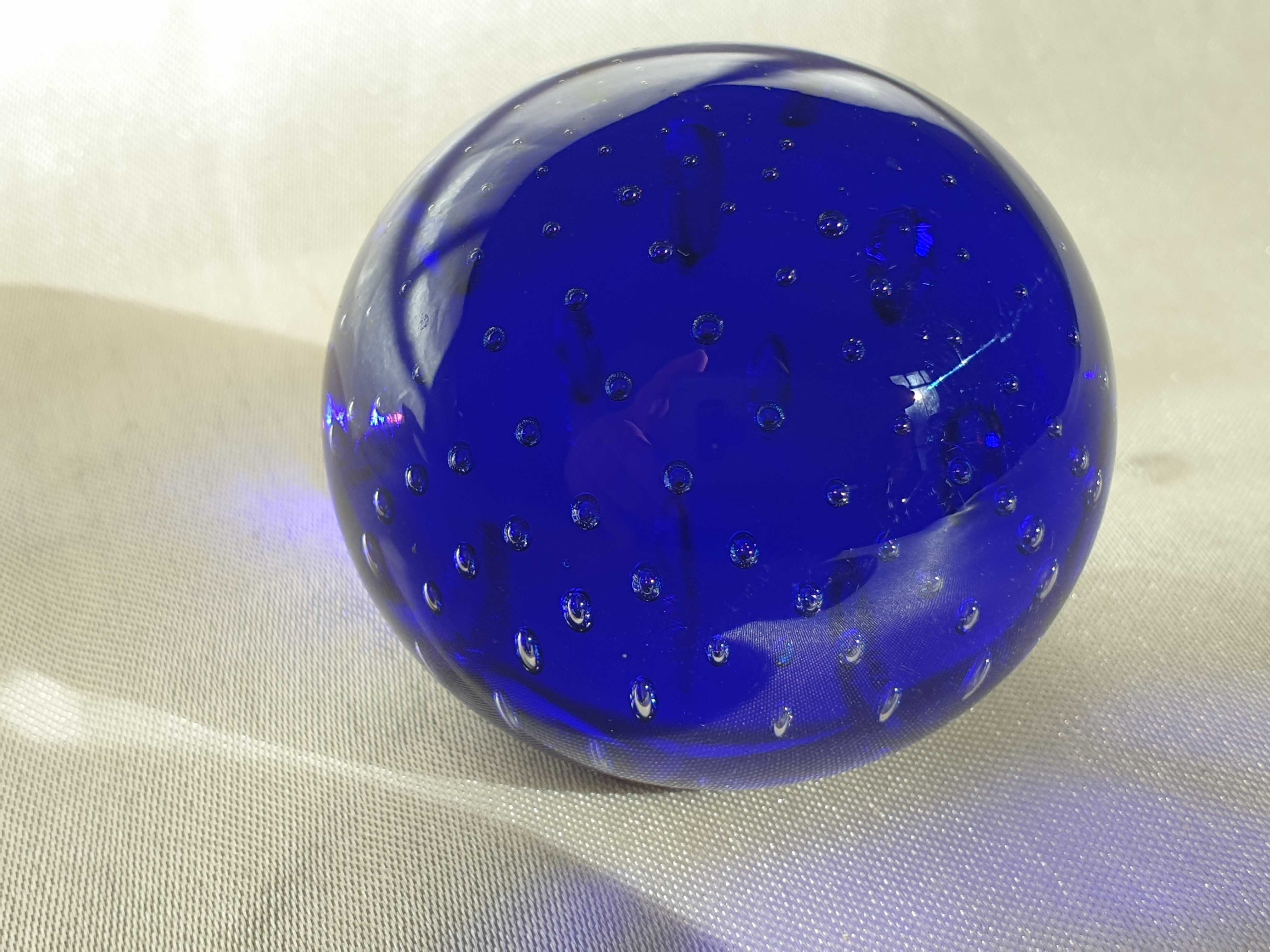 Pisa-Papéis Antigo em Cristal Azul