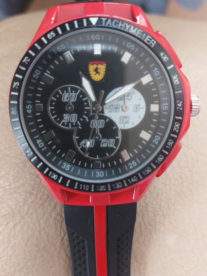 Relogio Ferrari novo