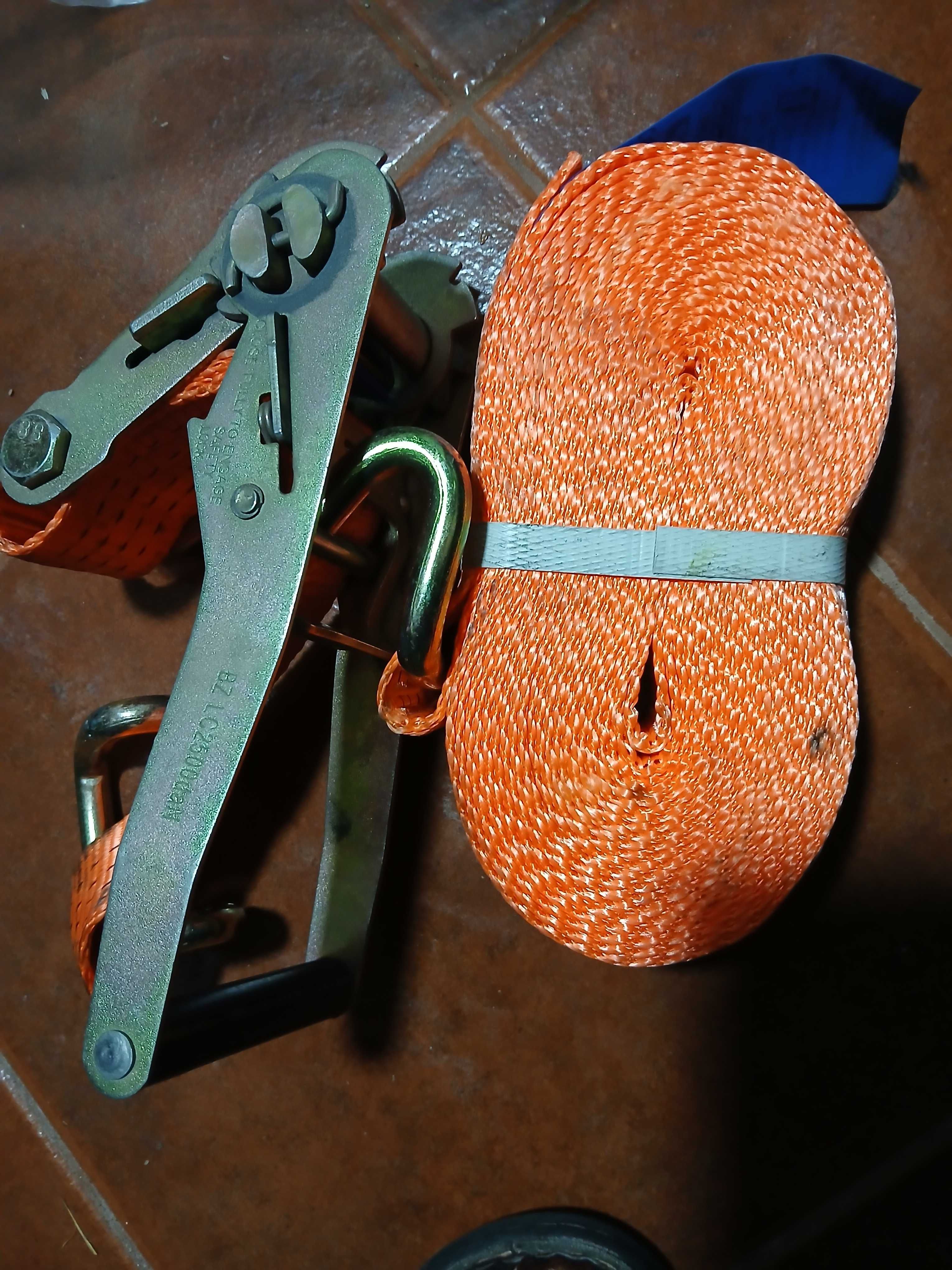 Cintas para camião ou trator