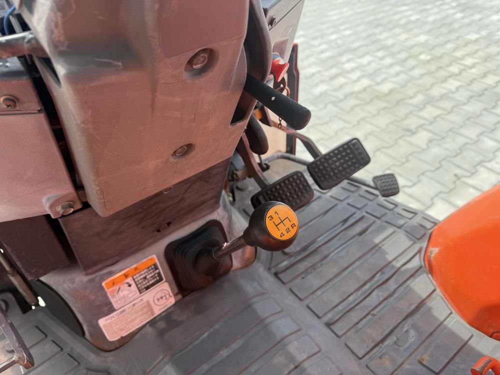 Японський трактор Kubota GL241