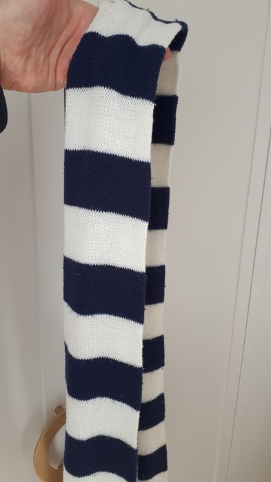 Długi szalik zimowy z włóczki