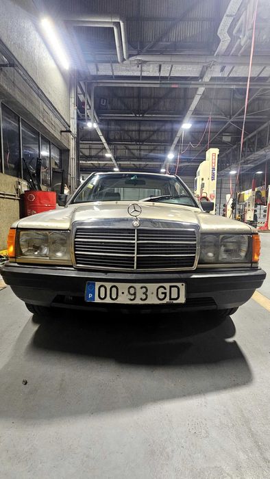Mercedes - Benz  190 D