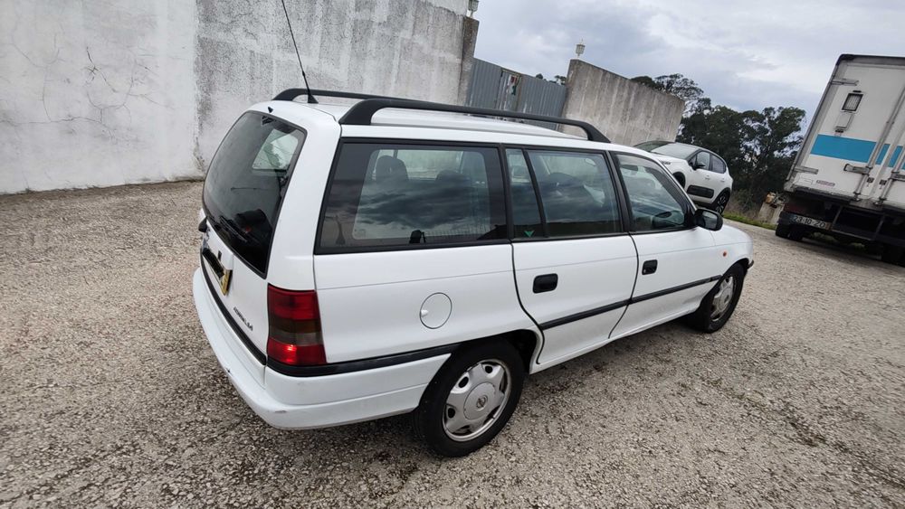 Opel Astra 1.4 carrinha 1998