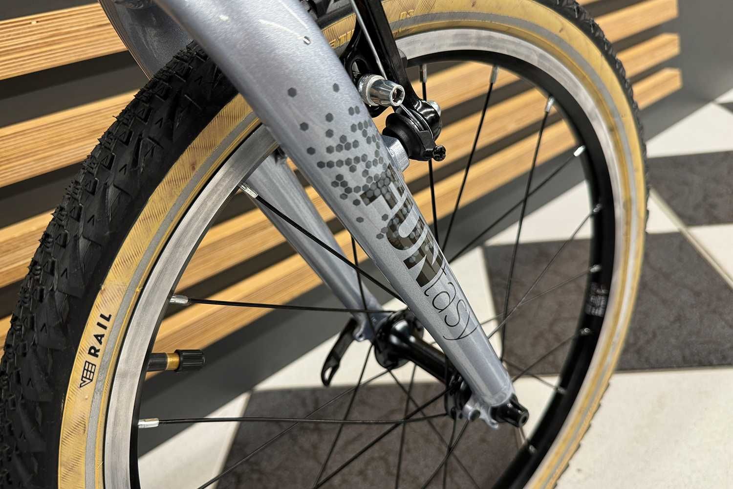 Rower dziecięcy ACADEMY 4 Silver 20" KRAKÓW w ofercie kubikes puky