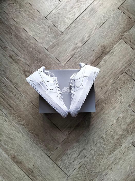 Nike air force 1 biale