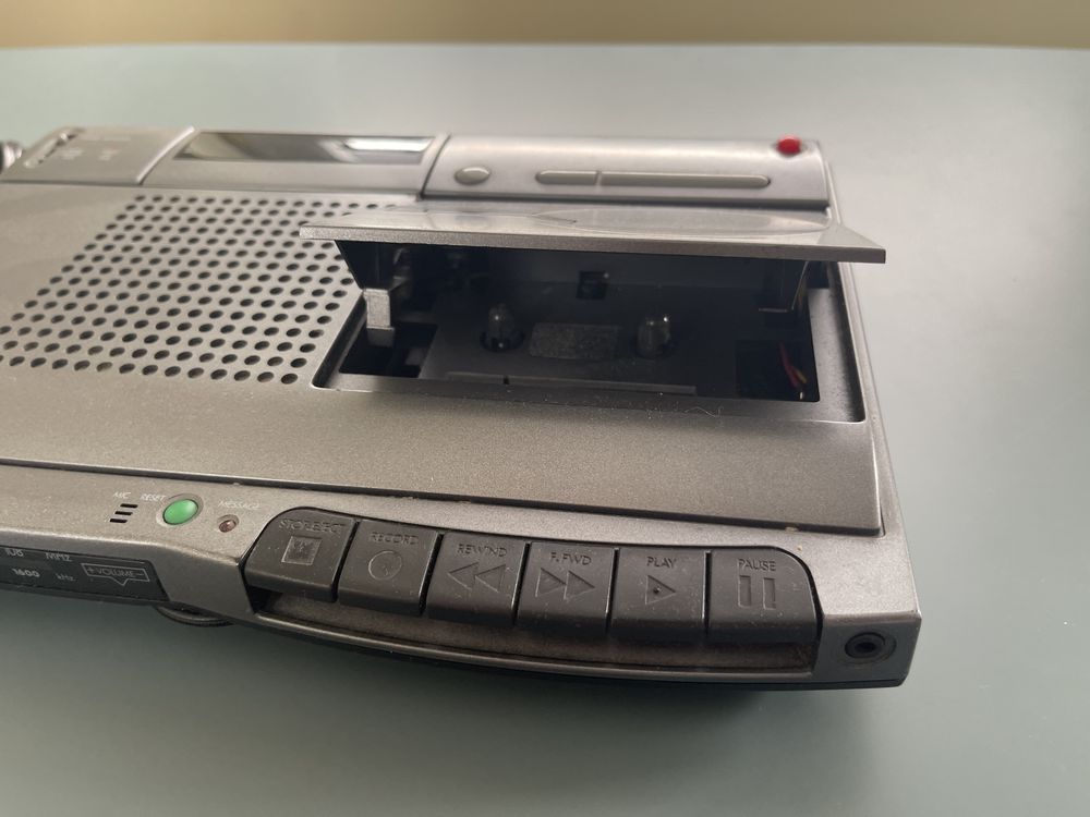 Odtwarzacz kaset i radio PHILIPS AJ3800 Clockradio Cassette Recorder
