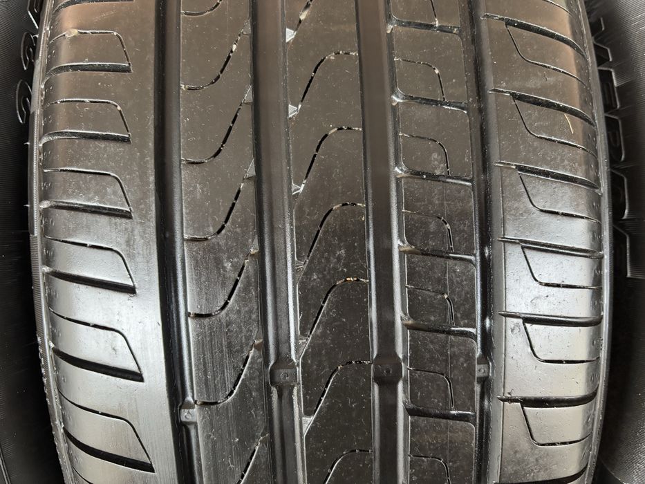 Комплект літніх шин 235/55R19 Pirelli