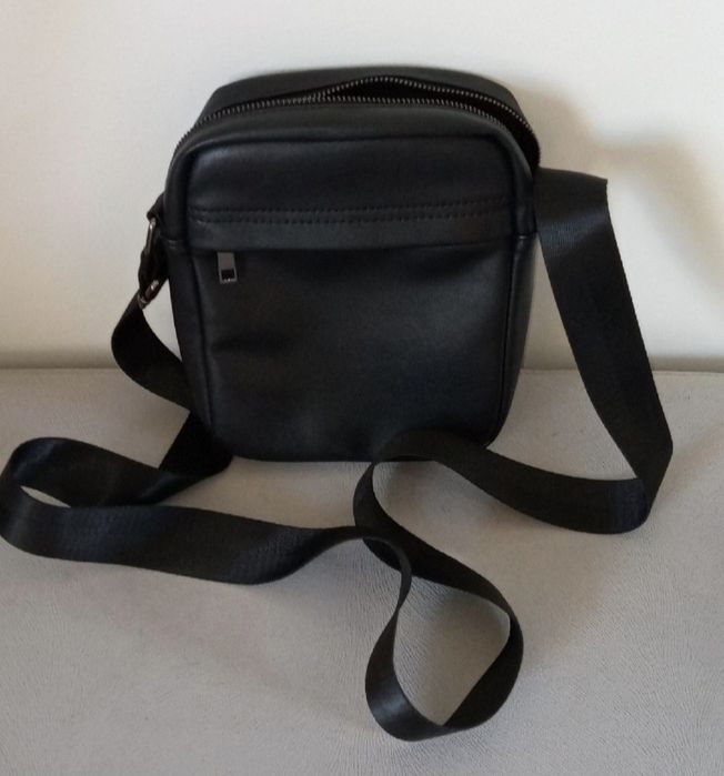 Torebka, torba saszetka męska na ramię