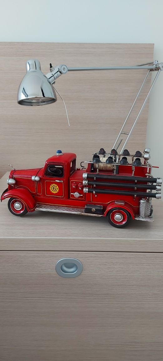 Carro decorativo bombeiros
