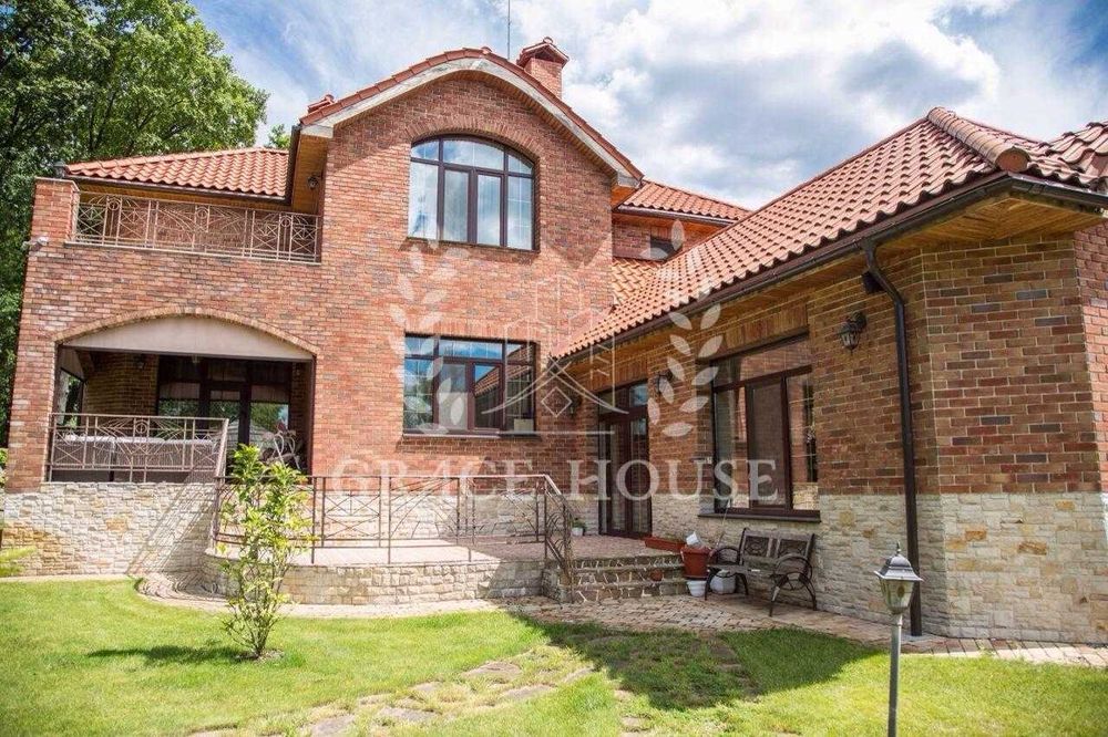 Продажа добротного дома с бассейном у леса Кременище Лесники Ходосовка