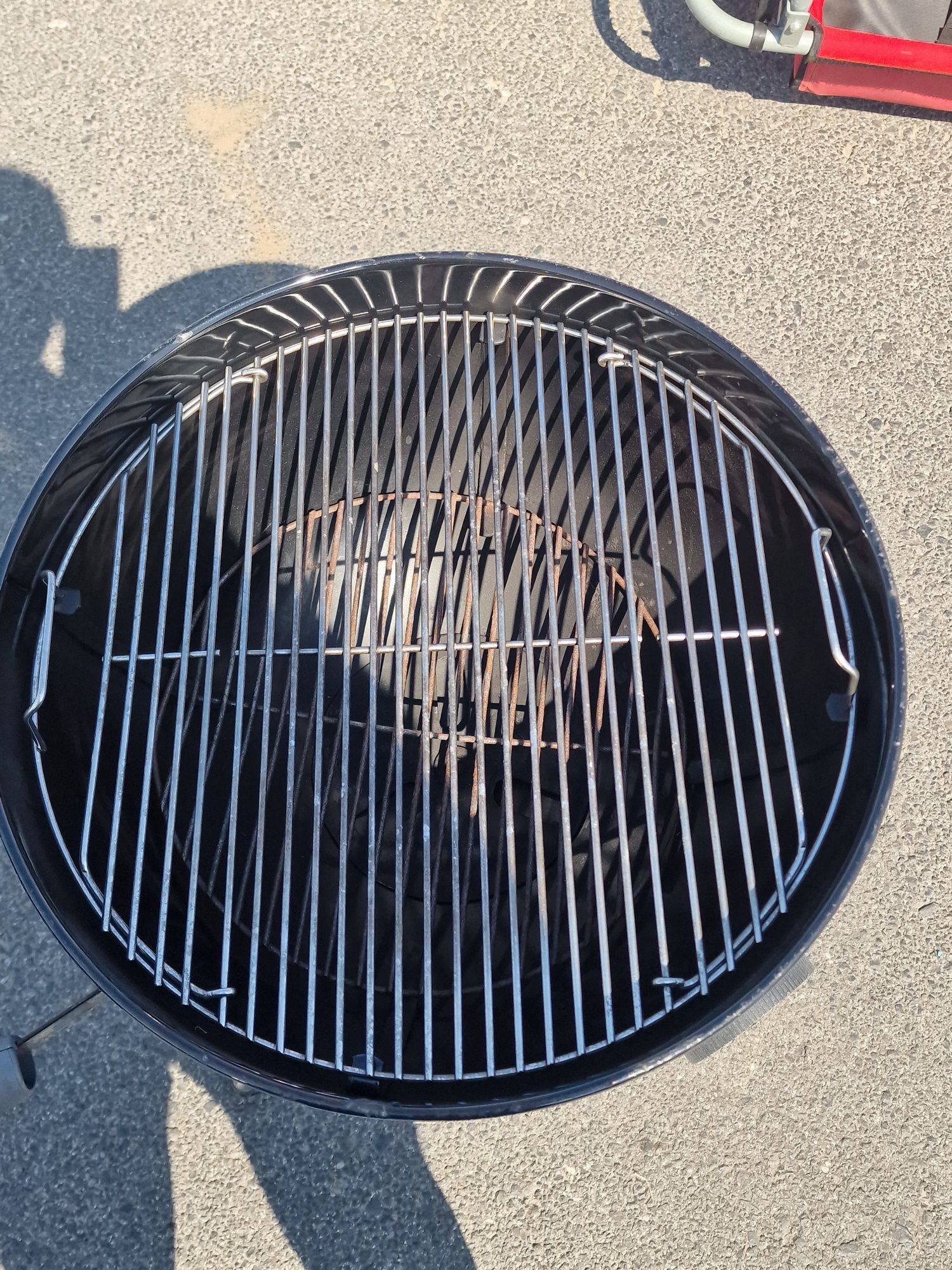 Grill węglowy Weber z termometrem