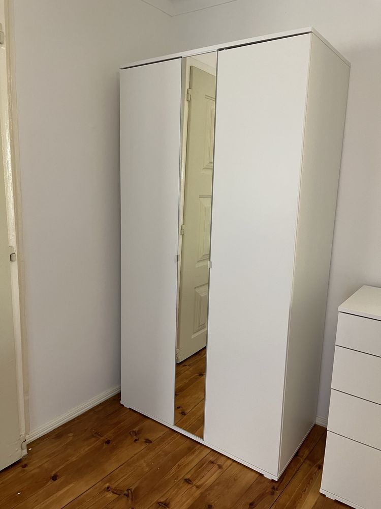 Cómoda 4 gavetas VIHALS – IKEA