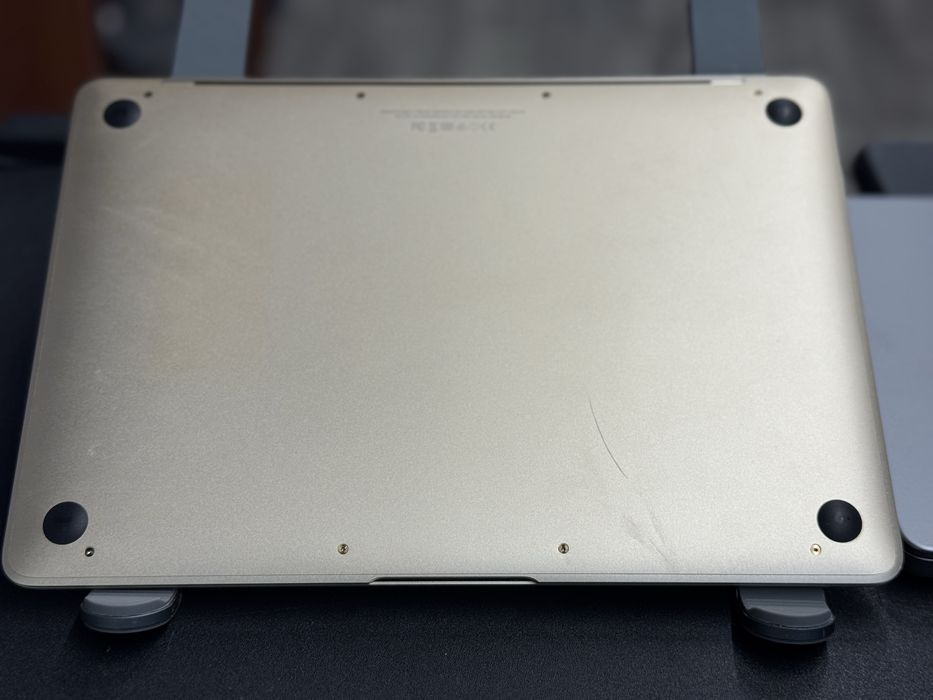 Macbook 12 A1534 2015 itel m/8/512 gold