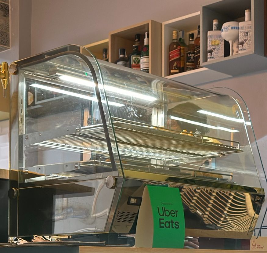 Vitrine Aquecida de Bancada 160L – Usada, a Funcionar Perfeitamente