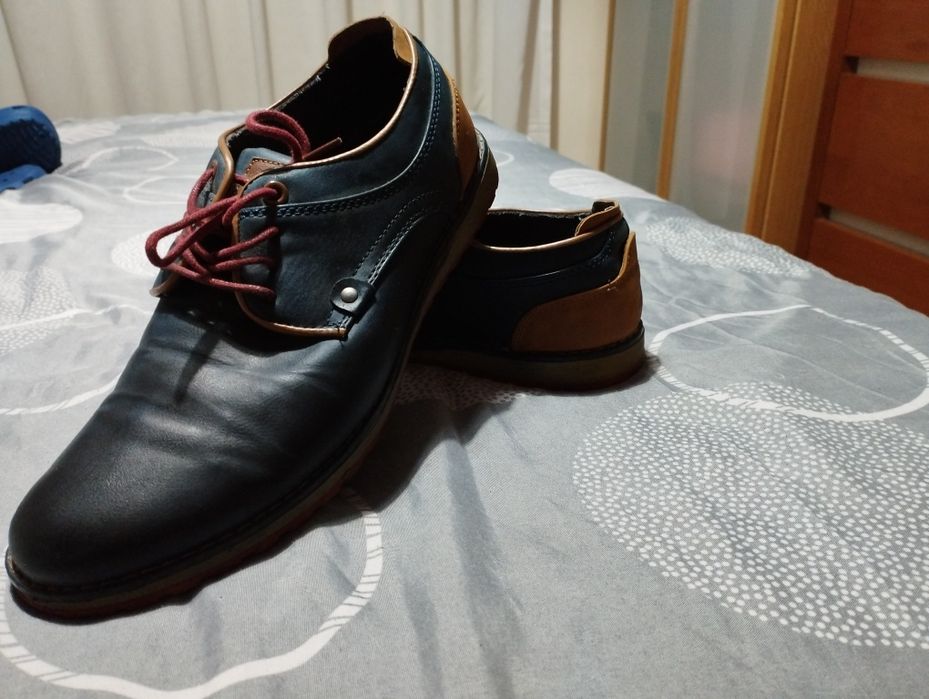 Sapatos usados uma manhã