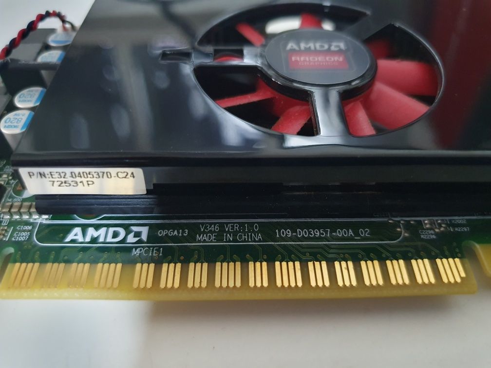 AMD Radeon MS-V346
 R7 450 4GB DDR5