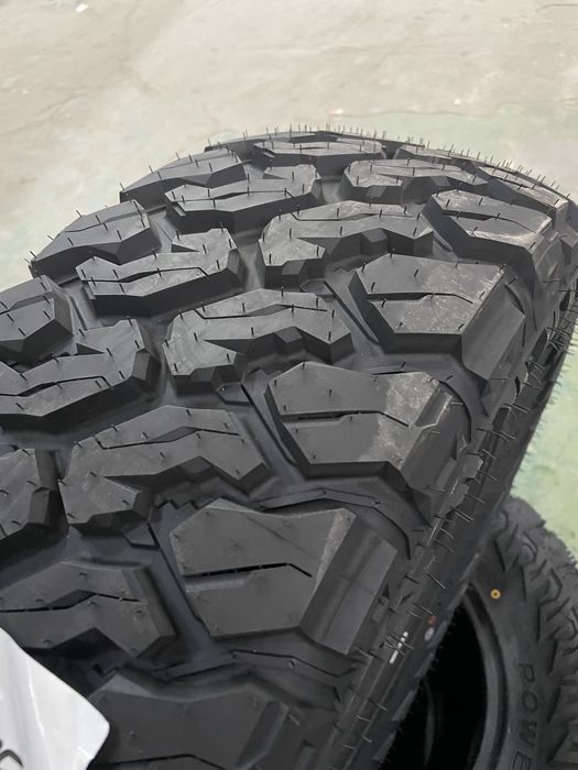 Грязева болотна резина 33/12,5 R15  уаз nissas Mitsubishi toyota jeep