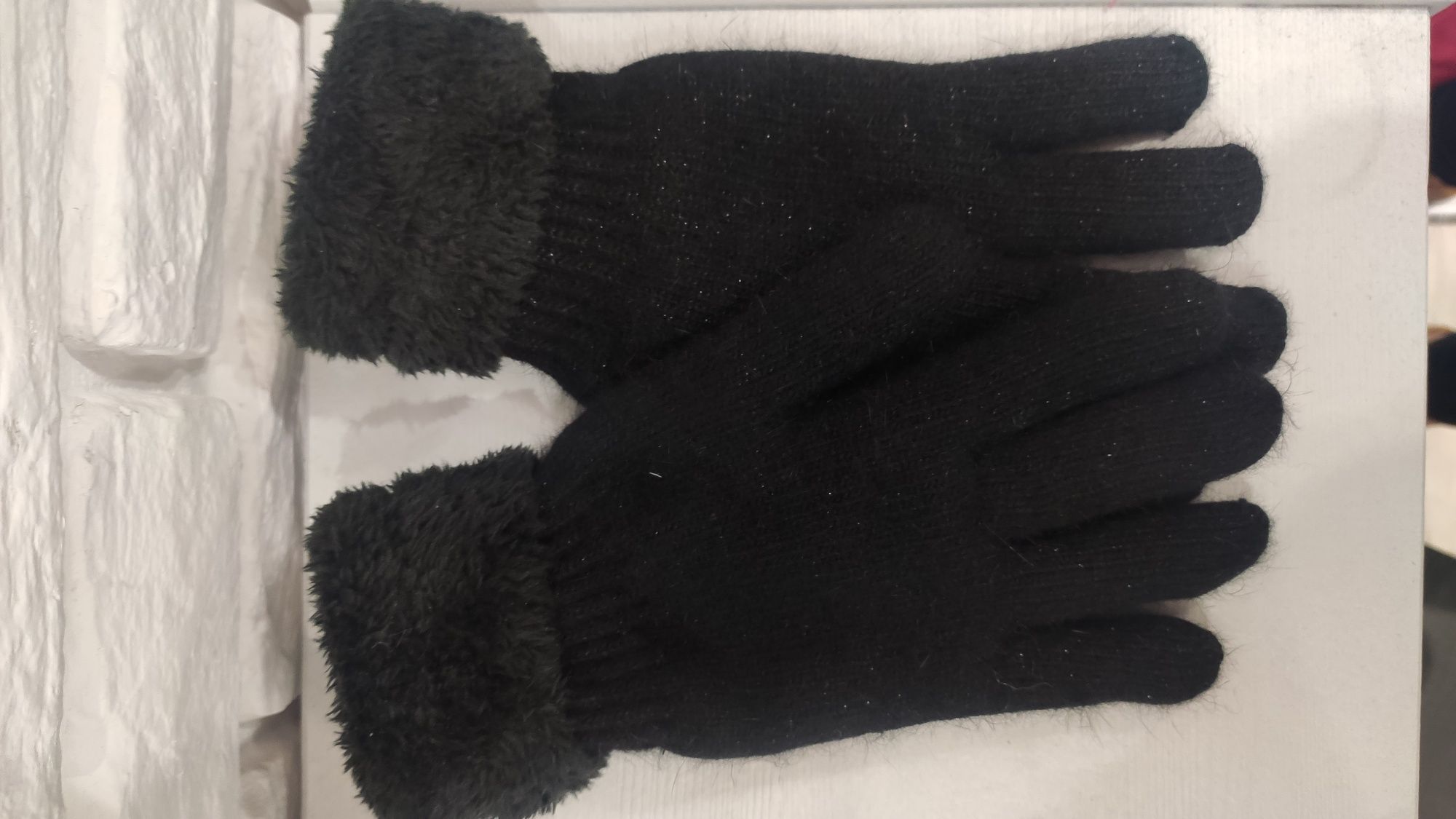Czarne  brokatowe damskie bardzo ciepłe  rękawiczki