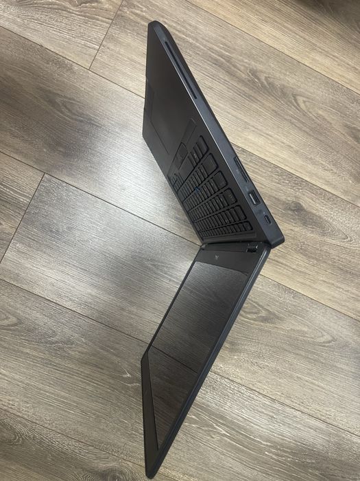 Сенсорний ноутбук Dell E5490 , i5-8350U, 16GB, 256GB, 14" FHD