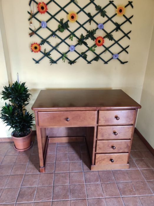 Secretária em Madeira Maciça