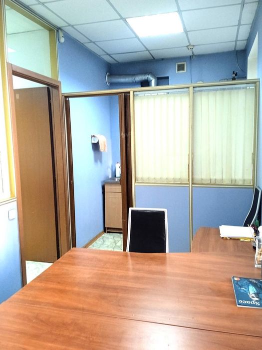 Продам офіс в центрі міста, пр. Аерокосмічний , 1 , Метро Левада, VG