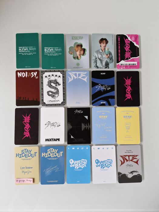 Продаж карток Stray Kids