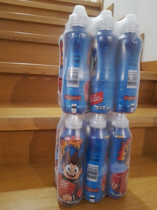 Zestaw 12 butelek Wojanki. Wojanek o pojemności 500 ml.