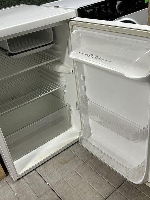 Холодильник Zanussi, 84 см — компактний та з мороз