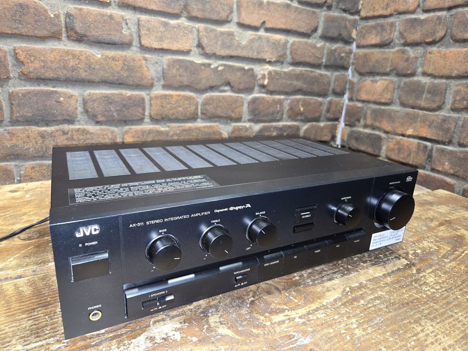 JVC AX 311, wzmacniacz