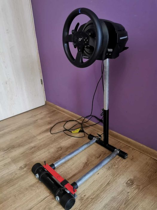 Thrustmaster T300 + stojak Wheel Stand Pro