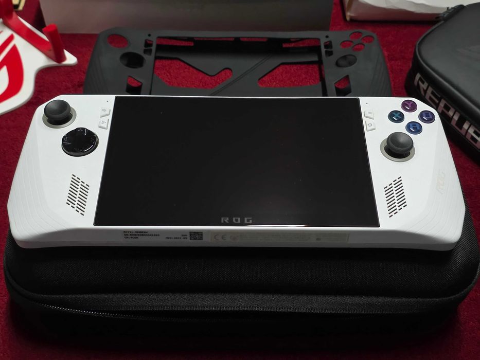 Asus Rog Ally Z1 Extreme IMACULADA + MUITOS EXTRAS com fatura/GARANTIA