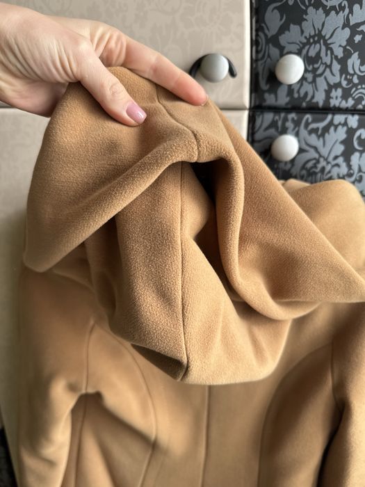 Кашемірове пальто на утепленні з капюшоном