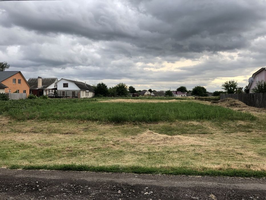 Продам земельну ділянку 10 соток в м. Мена