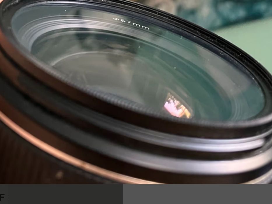 Canon 35mm f2.0 IS Como Nova