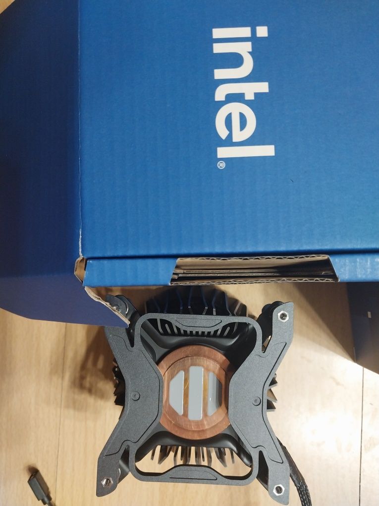 Кулер для процесора Intel Core i9